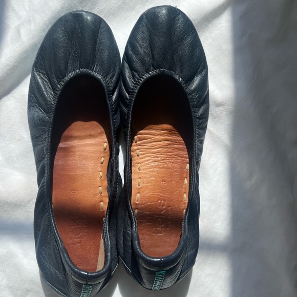 Tieks- Size 8 - Picture 3 of 11